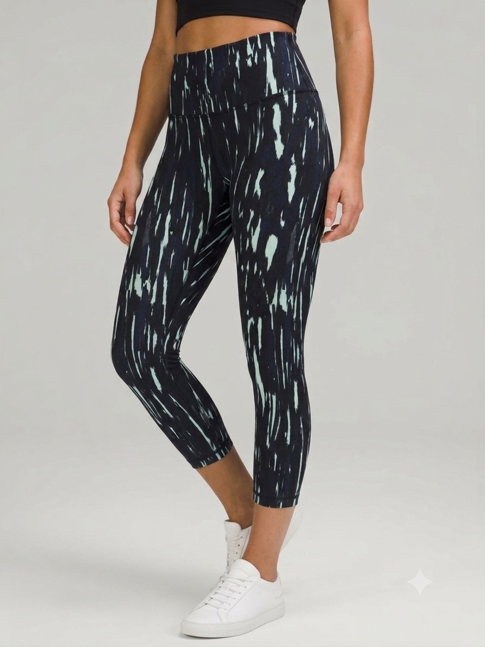 Lululemon Wunder Under Crop III Painted Animal Menthol Black Size 6